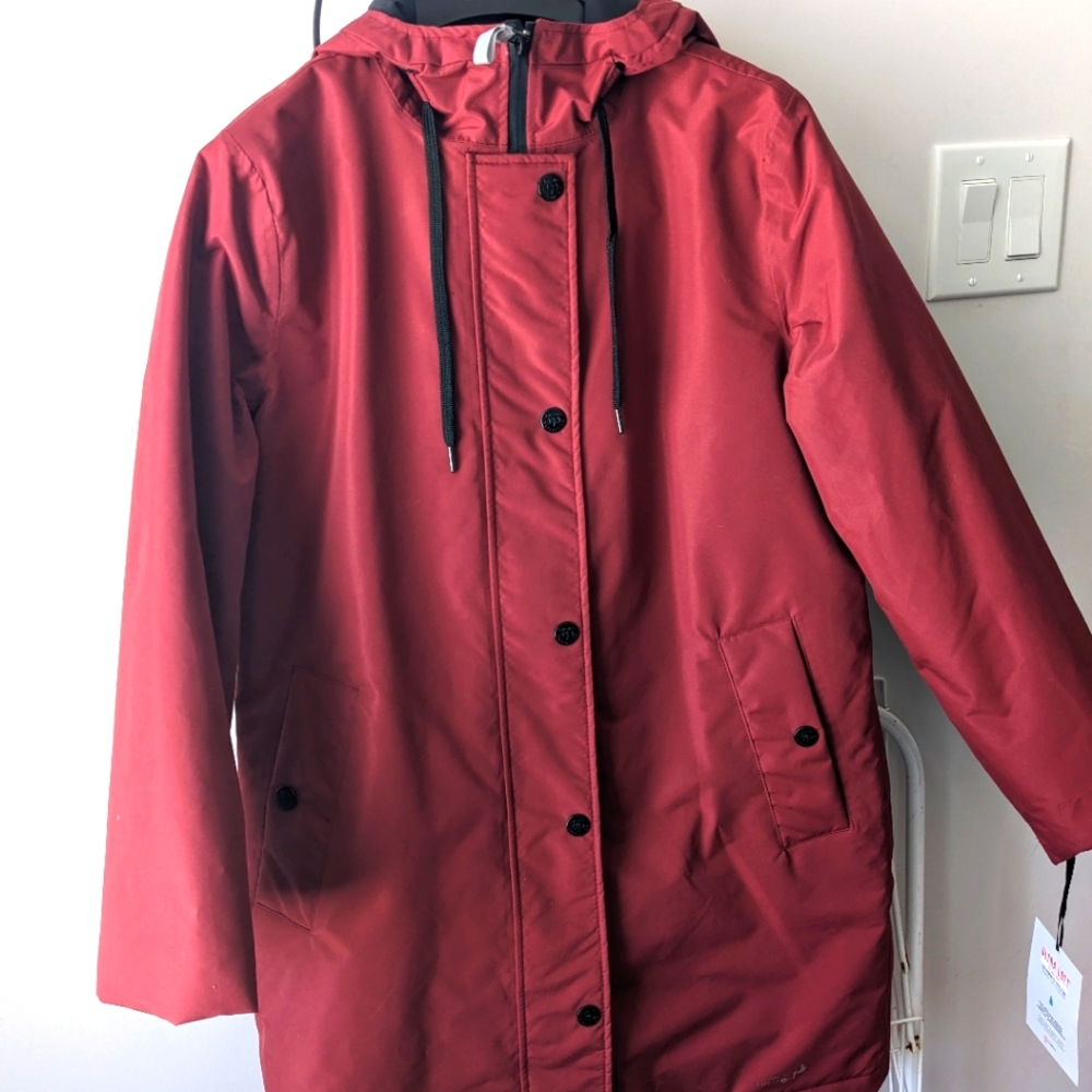 Arctic Expedition Women's Red Hooded Jacket NWT